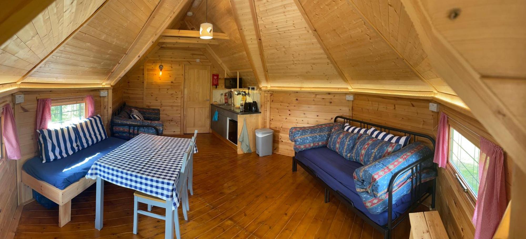 Holly Tree Glamping Cabins Wigglesworth Екстер'єр фото