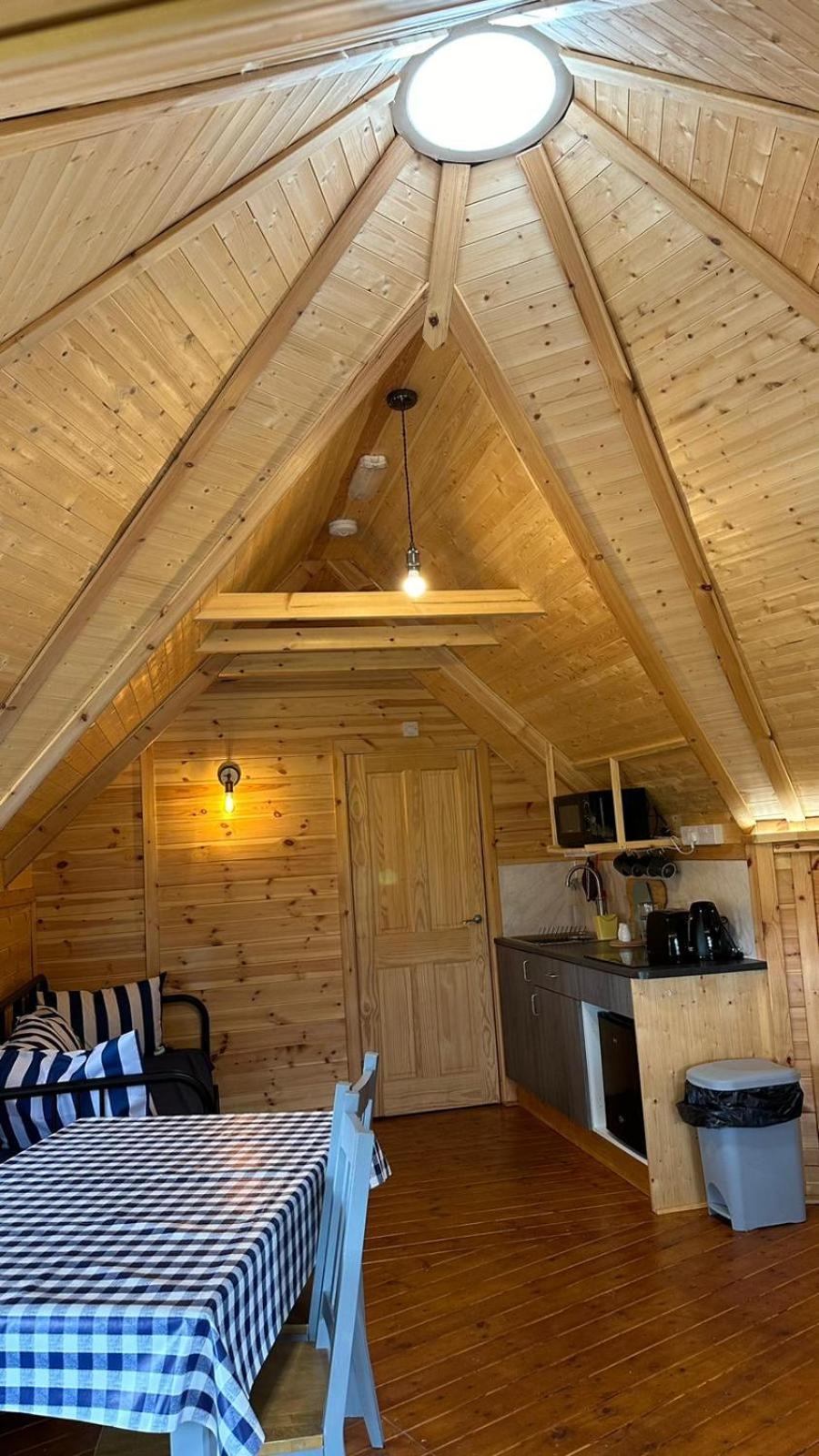 Holly Tree Glamping Cabins Wigglesworth Екстер'єр фото